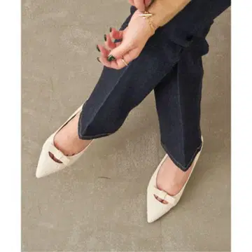 르 탈론 2.5cm 포인트 오픈 리본 플랫