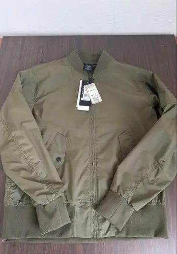 [ 새상품 미사용 ] OAKLEY(오클리) 윈드 자켓 [ M 사이즈 ]