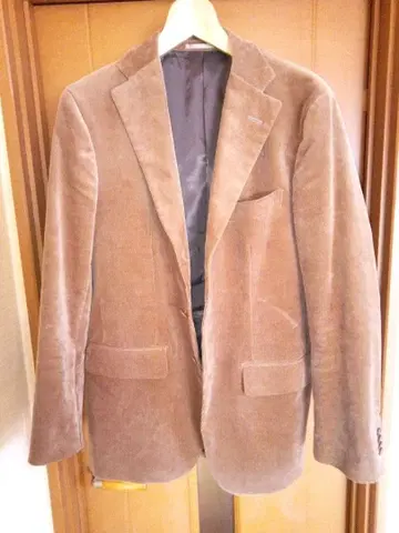 VISARUNO 싱글 수트 미들 베이지 계열 새상품급