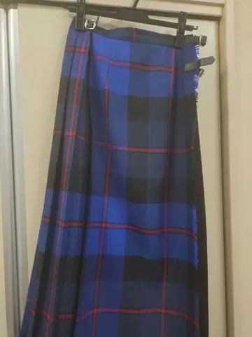 노리즈 셀렉트 제품 파랑과 블랙 체크 무늬 플리츠 랩 스커트