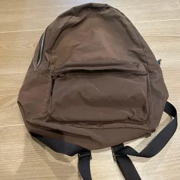 심플 브라운 백팩