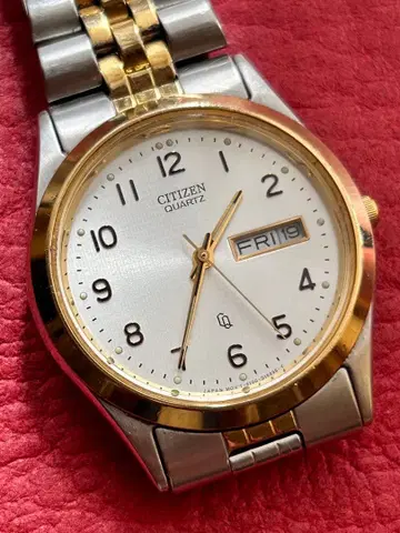 CITIZEN 쿼츠 손목시계 실버/골드