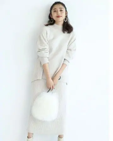 저스길리티 하이넥 니트 셋업