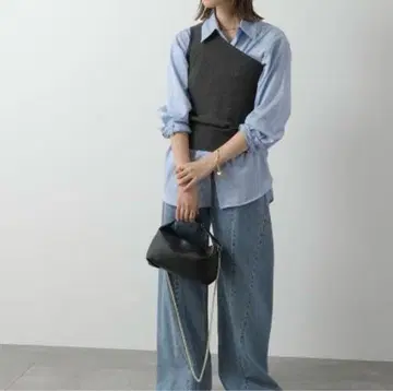 AULENTTI 레더 미니백 블랙