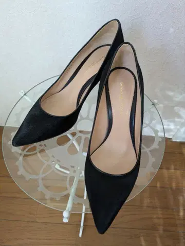 Gianvito Rossi 잔비토 로시 송치 소재 펌프스 미사용