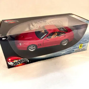 Hot Wheels 100% 1/18 FERRARI maranello