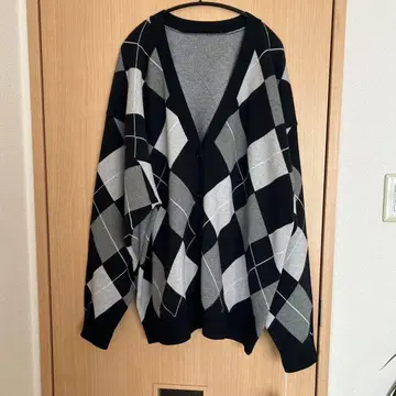 ayane 이번 시즌 아가일 무늬 가디건 사이즈 38