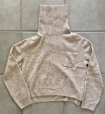 45R 터틀넥 니트 스웨터