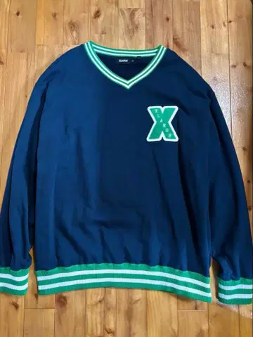 XLARGE 네이비 V넥 트레이닝복 XL
