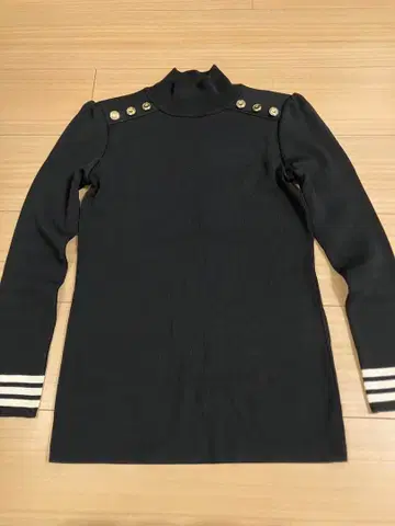 보더스 앳 발코니 니트 36