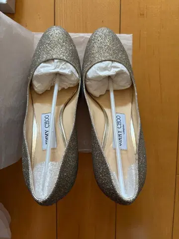 JIMMY CHOO 골드 펌프스 36