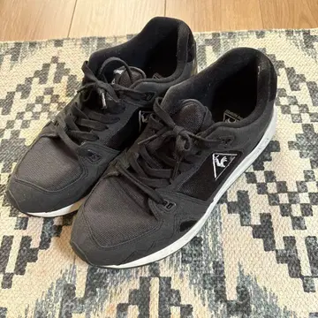 르꼬끄 스포르티브 블랙스니커즈 LCSR 1000