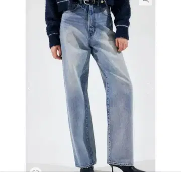 새상품급 MOUSSY HW DAMAGE LOOSE STRAIGHT 24