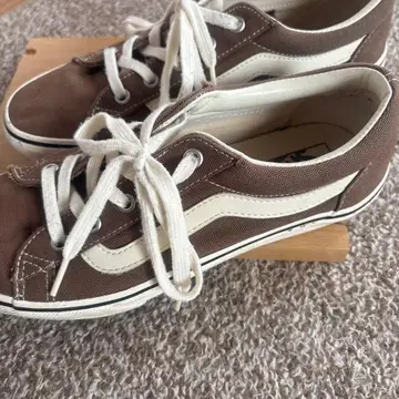 VANS 올드스쿨 브라운 25.5cm 새상품급