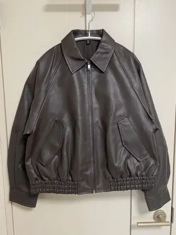 [ 미사용 새상품 ] GU 인조 가죽 탄력 해링턴 자켓