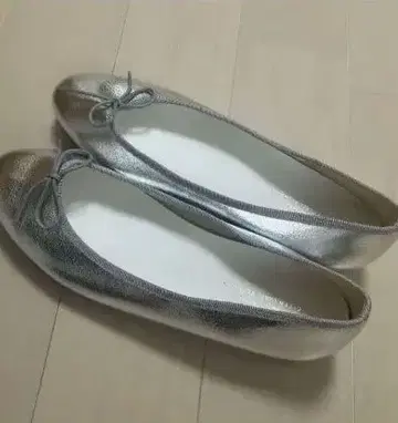 그린 라벨 릴랙싱 발레 슈즈 24.5 실버