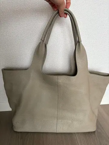 EPOCA 베이지 토트백 내 포켓 부착