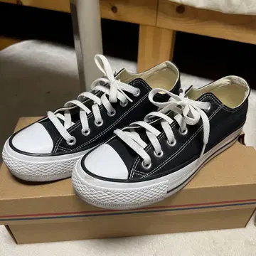 CONVERSE 블랙 통굽 스니커즈