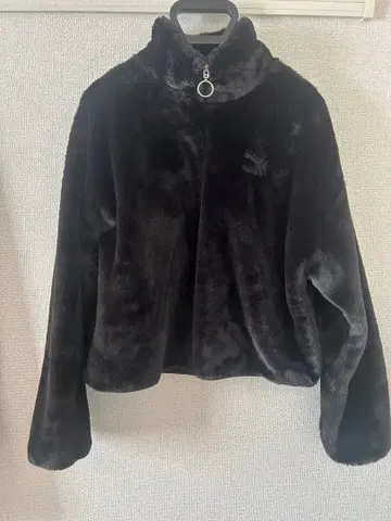 PUMA 블랙 인조 모피 보아 자켓 S