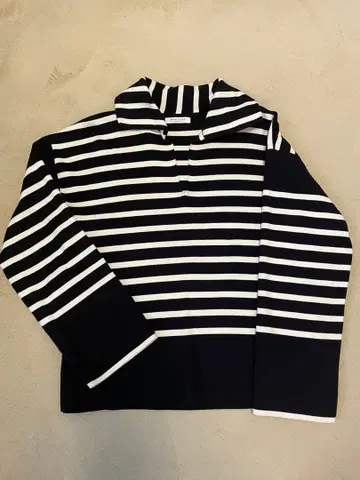 MACPHEE 보더 니트