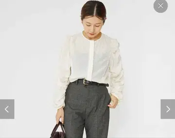 IENA 도트 타프타 셔링 블라우스