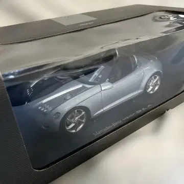 Mercedes-Benz 메르세데스 벤츠 VISION SLA 1/18