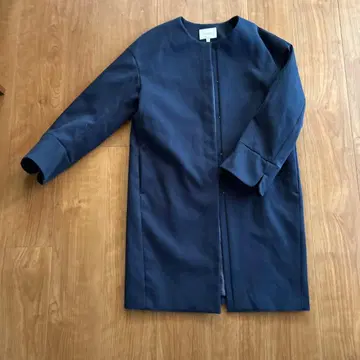 유나이티드 애로우즈 코트