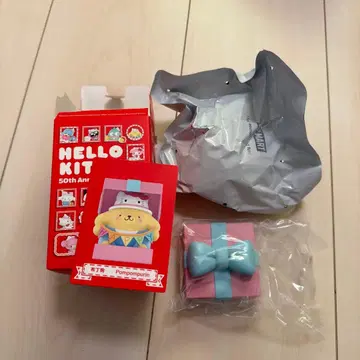 POPMART 산리오 헬로키티 50주년 기념 폼폼푸딩