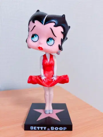 베티 붑 피규어 빨간색