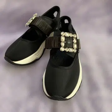 EVOJ 비쥬 버클 블랙 스니커즈