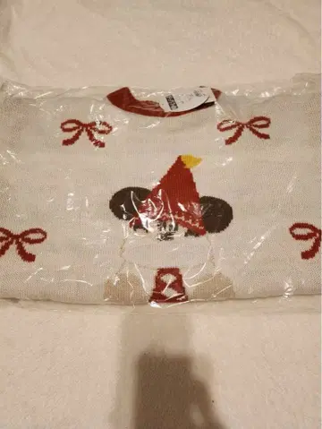 2025년 디즈니 크리스마스 리루린린 스웨터 화이트 빨간색