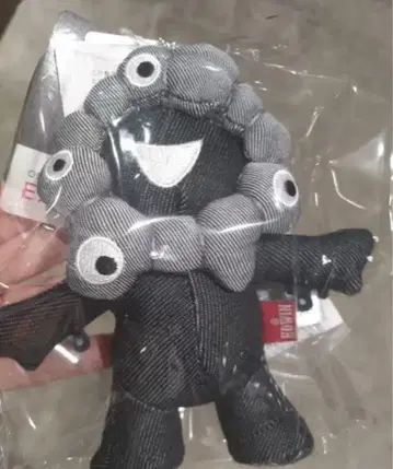 에드윈 미야쿠미야쿠 EDWIN 콜라보 블랙 볼 체인 키링