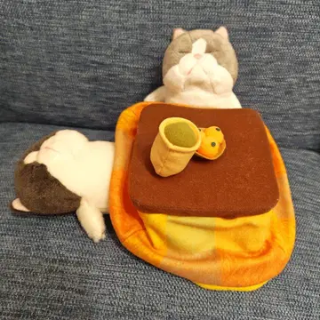 고양이 봉제 인형 2마리와 코타츠 세트