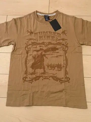 넘버나인 ABOUT A BOY 티셔츠