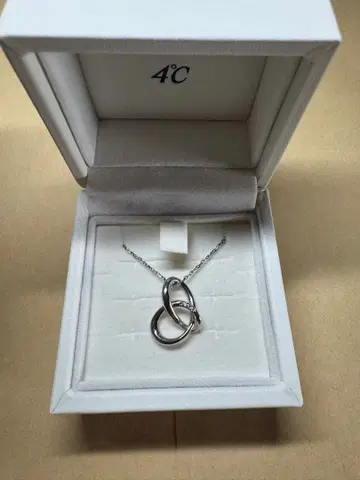 4C 실버 인피니티 목걸이