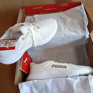 PUMA 화이트 스니커즈