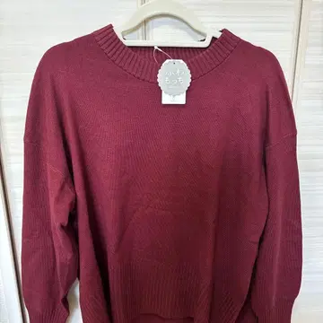 보르도 긴팔 니트 스웨터