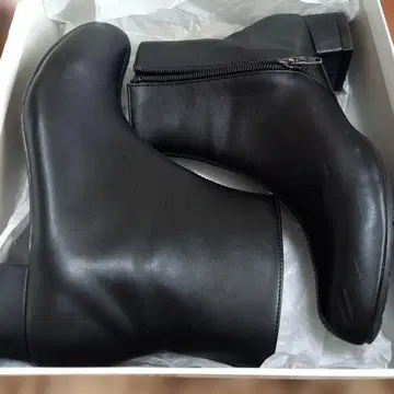 DAKUNA 블랙 가죽 부티 지퍼 일체형 부츠