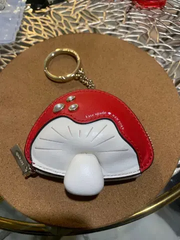 [ 새상품 미사용 ] kate spade 버섯 모양 참