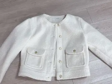 ZARA 화이트 노카라 자켓