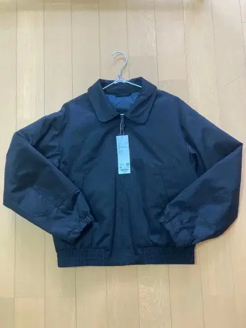 유니클로 U 퍼프 테크 숏 블루종 블랙