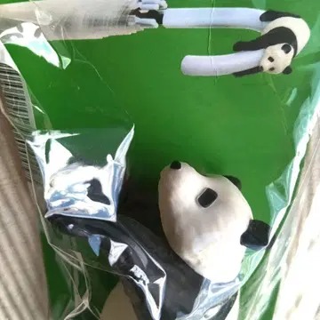 거기서 자버리는 거야? 축 늘어진 팬더 우산 택