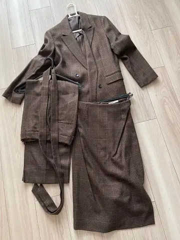 가을/겨울 제품 수트 자켓, 스커트, 팬츠 3종 세트