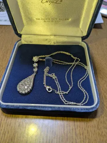 눈물형 크리스탈 펜던트 목걸이