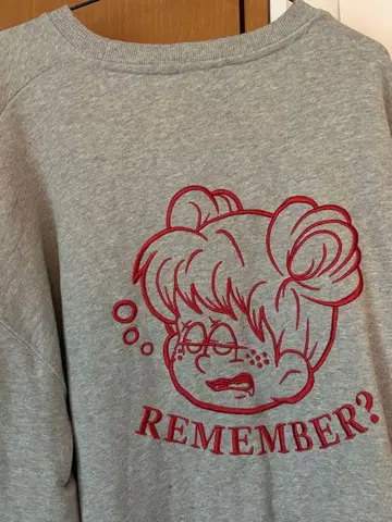 REMEMBER 자수 트레이닝복