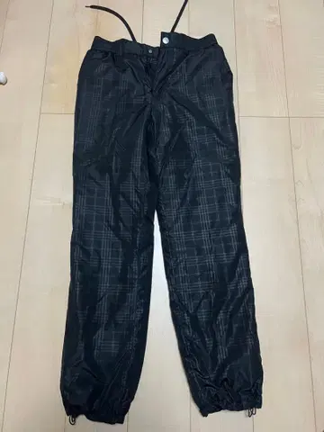 블랙 체크 무늬 애슬레틱 팬츠