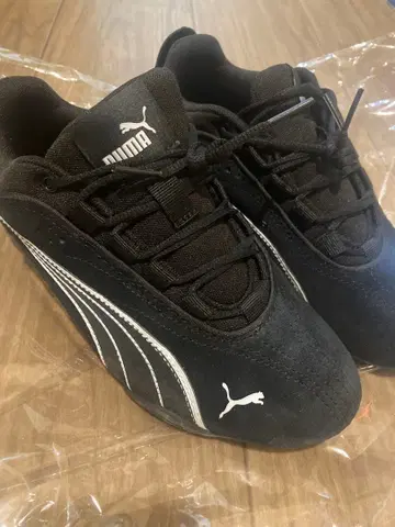 PUMA 블랙 스니커즈 사이즈 22 새상품급