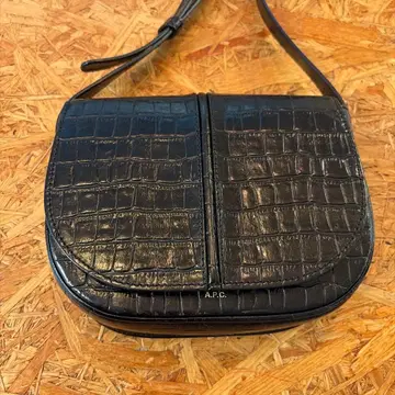 APC 아페쎄 베티백 크로코 숄더백