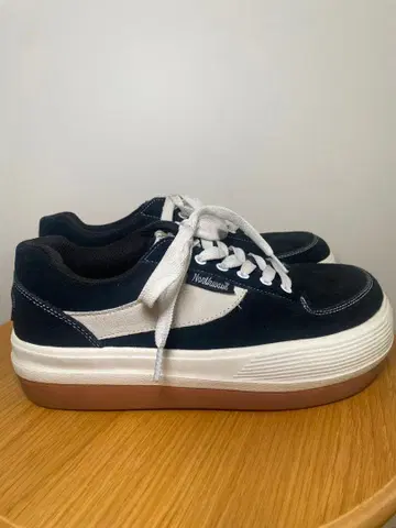 노스 웨이브 통굽 스니커즈 네이비 26cm US8