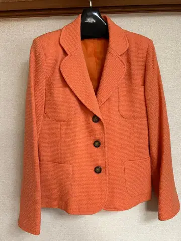 bream. 오렌지 테일러드 자켓